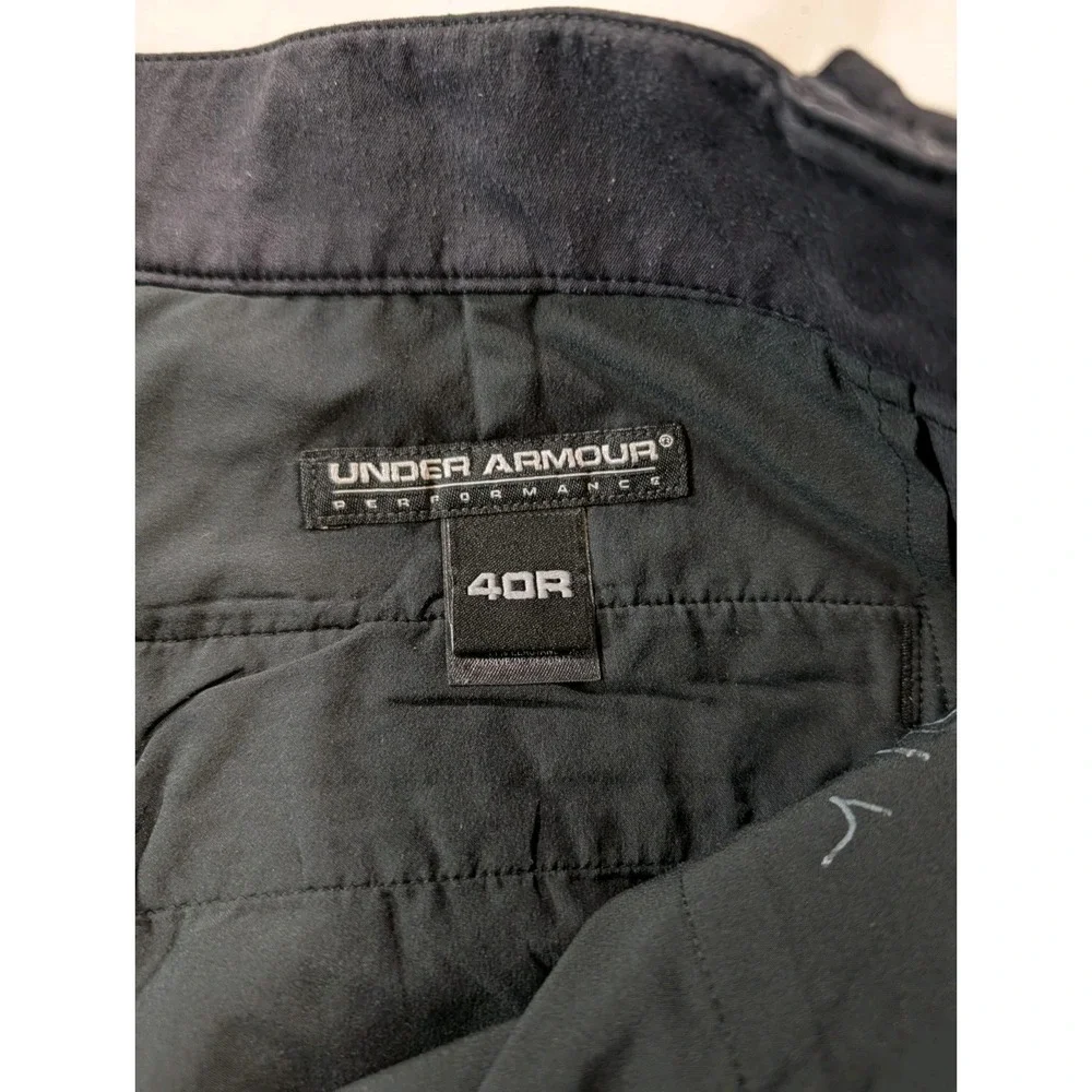 Under Armour Performance Mens Golf Shorts Size 40 Black Flat Front Chino Active